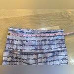 Athleta  Elation printed capri legging Tahiti dusk purple size small Photo 10