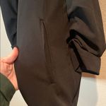 T Tahari New  Women’s Blazer Suit Jacket Size Small Ruched sleeves NWT Photo 3