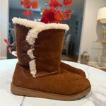 Cozy Brown Shearling Photo 3