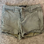 Liverpool  Women's Olive Cargo Shorts / K5 Photo 0