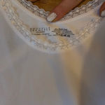 Nouvelle Seamless White lace trim tank top v-neck  Photo 1