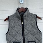 J.Crew Women’s Vest Excursion Herringbone Beige Black Quilted Puffer XS Photo 3