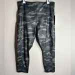 Athleta  Ultimate Camo 7/8 Tight Green size 2X NWT Photo 2