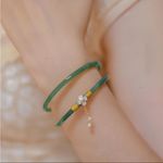 NWOT Synthetic Green Jade Flower Charm Bangle Bracelet Photo 10