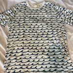 H&M  white and blue waves shirt  Photo 3