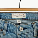 Abercrombie & Fitch  Curve Love Mid-Rise 90s Straight Jean | Sz 27R | Medium Wash Photo 2