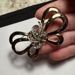Rhinestone Swirly Ribbon / Bow Two Tone Brooch Pin Photo 3