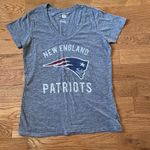 NFL EUC  Team Apparel Women’s New England Patriots T Shirt Sz XL Photo 0