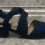 Me Too Yasmin Chunky Heel Navy Size 7.5 Photo 5