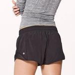 Lululemon Hotty Hot Short II 2.5 Inch  Photo 0