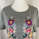 Umgee Gray T-Shirt Dress with Embroidered Multicolored Flowers Size Small Photo 5