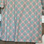 kim rogers  Patterned Women's Short Sleeve Top. P2P 27” Length 28.5” SIZE 2X NWOT Photo 2