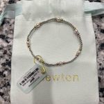 ENewton 2  Bracelets  Photo 2