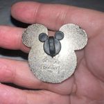 2007 Mickey Mouse France Flag ‎ Pin | Disney Pin Trading Photo 2