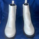 Qupid  Renley Y2K Chunky Heel Booties size 10 White Faux Leather Ankle Boot Shoes Photo 2