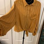 American Eagle  🦅 Viscose Knot tye top! Balloon sleeves Photo 1