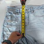 American Eagle  Light Wash Destroyed Strigid Mom Jeans High Rise Womens  2 Short Photo 7