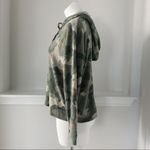 Pink republic  Hooded Sweatshirt in Camo Print, Green Size XL New w/Tag Photo 1