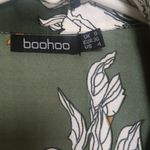 Boohoo  Green Tropical Floral Print Button Down Shirt Photo 3