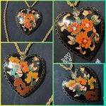 VINTAGE CLOISENNÉ HEART PENDANT BIG!!! ON GOLD TONE CHAIN. Excellent condition Black Photo 1