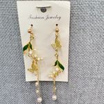 Elegant Gold Butterfly Lily of the Valley Drop Earrings Floral Dangle Pearl new Photo 3