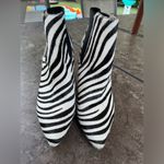 Boden Elsworth Ankle Boots Zebra Real Hair Leather Bootie Size 37 / 6.5 Black Photo 3