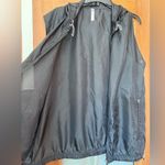 Fabletics Black Ventura Hooded Zipup Sleeveless Windbreaker - Medium Photo 4