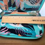 Wander Vibrant Tropical Artistic Print Zippered Wallet Abstract Floral Motifs Green Photo 14