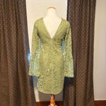 Betsey Johnson  Lace Dress V Neck Bell Sleeve Green‎ Party Cocktail Size 2 Photo 3