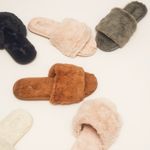 SKIMS  Faux Fur Slippers size 38 6.5 7 Women’s Photo 1