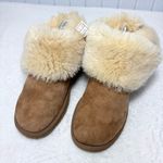 UGG  Chestnut Brown Bailey Short Button Boots
5803 Women's Size 5 Photo 8