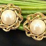 Givenchy Vintage Signed Gold Tone Rope Faux Pearl Center Clip On Earrings 17g. Photo 0