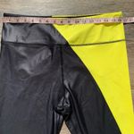 Zyia  Neon Yellow and Black Metallic Light n Tight Hi-Rise 7/8 Leggings 20 Photo 5