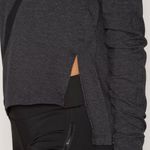 Nike  Women’s Long sleeve dri-fit top in black size Small Photo 9