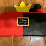 Disney Loungefly Hand Purse Photo 1