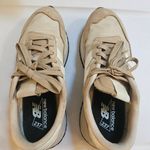 New Balance  237 Womens Tan Sneakers Sz 8.5 Photo 4