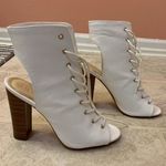 Liliana White Heels Photo 1
