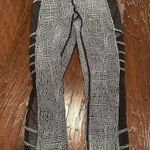 Lululemon Black And White Pattern  Leggings Photo 0