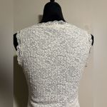 EUC Intuitions White Floral Lace V Neck Sleeveless Blouse size medium Photo 5