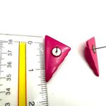 Pink retro triangle post earrings Photo 5