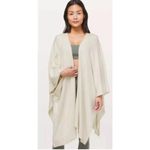 Lululemon Athletica Free To Coast Wrap in Heathered Dove Grey One Size Photo 8