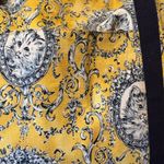 Canvas tote bag with a yellow and black Victorian cat pattern Photo 2