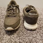 Reebok Woman's Sneakers & Athletic Shoes Lifestyle Classic Leather SP Size 9 Photo 3