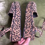 Gianni Bini GB Leopard Sweet Talk Leather Suede Platform Sandal Size 8.5 Photo 5