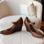 Frye  Regina Wedge Mary Jane size 8.5 EUC Photo 4