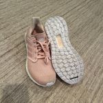 Adidas Ultraboost Shoes Photo 3