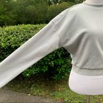 Nike  Gray Fleece Cropped Drifit Sweatshirt XS Photo 3
