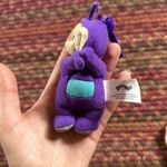 VTG 2000 AUTHNETIC TELETUBBIES TINKY WINKY PURPLE KEYCHAIN BAG CHARM CLIP ON Photo 2