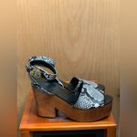 Tory Burch  Snakeskin Platform Sandals.    Size-7.5M Photo 2
