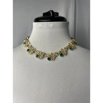 gold and emerald flower costume jewelry choker necklace Green Photo 1